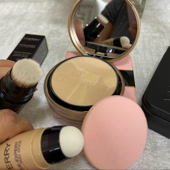 NUDESTIX, TOO FACED AND TERRY BUNDLES. - Picture 7 of 8